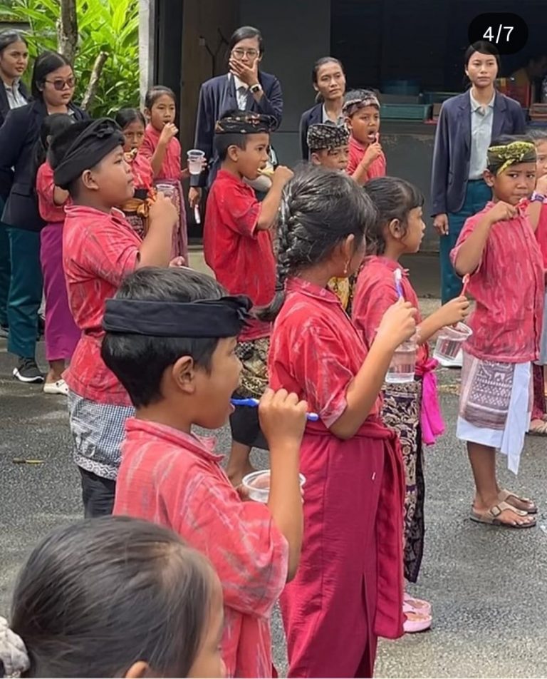 sikat gigi bersama gigi bali sehat